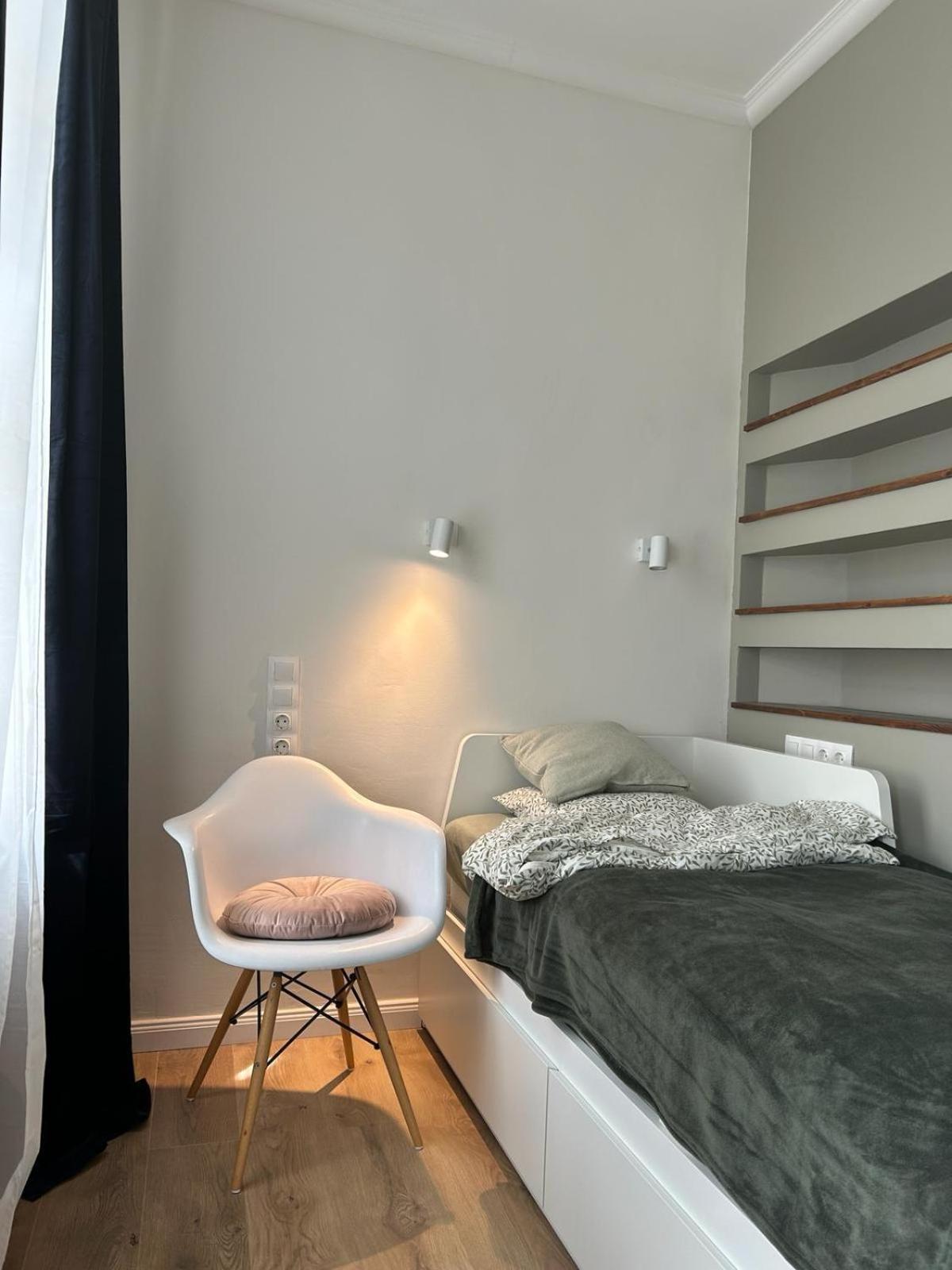 King 28 In The City Center Apartment